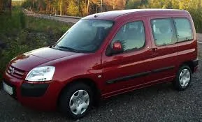 Citroen Berlingo nuo 2004 m. 2.0 dyzelinas,5 sedymos vietos,lengvasisi automobilis